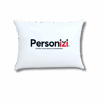 Almofada branca 20x30cm em poliéster com logo. Brinde personalizado compacto, criativo e funcional para eventos e ações promocionais.