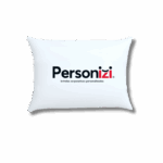 Almofada 30x40cm em poliéster com enchimento e logo. Brinde personalizado criativo e confortável para eventos e ações promocionais.