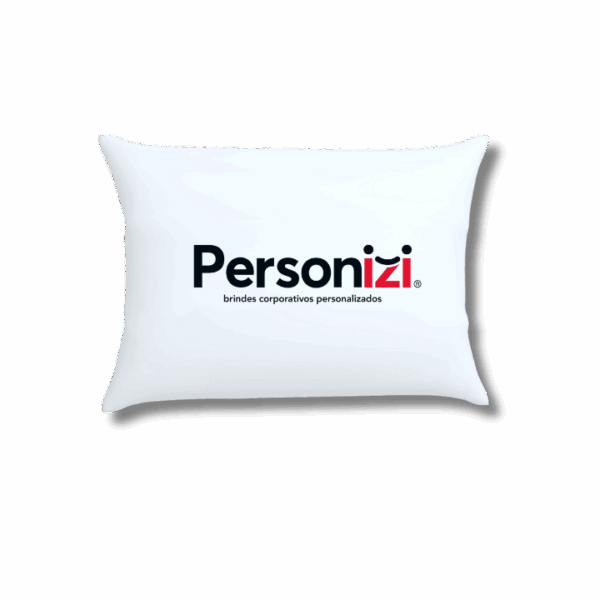 Almofada 30x40cm em poliéster com enchimento e logo. Brinde personalizado criativo e confortável para eventos e ações promocionais.