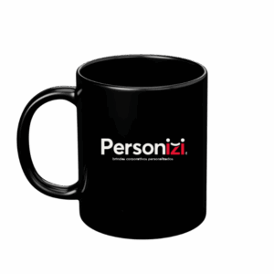 Caneca preta personalizada ideal como brinde corporativo moderno e impactante para ações promocionais e eventos de empresas.