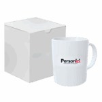 Caneca personalizada 325ml em porcelana com caixa presente. Brinde elegante e completo para ações promocionais e eventos corporativos.