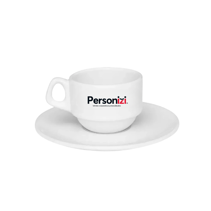 Xícara de porcelana 80ml com pires e logo. Brinde personalizado elegante para ações promocionais, eventos e kits corporativos.