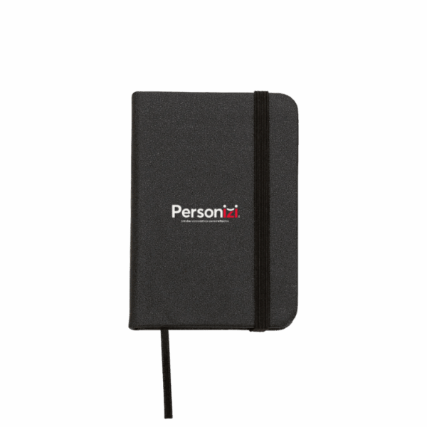 A Mini Caderneta Sintética Brilhante 10x7cm Personalizada é um brinde corporativo funcional e estiloso, ideal para ações promocionais e kits institucionais.
