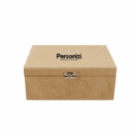 Caixa em papel cartão preto 34x19x10cm com berço personalizado. Ideal para kits corporativos e brindes personalizados de alto impacto.