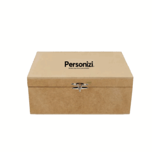 Caixa em papel cartão preto 34x19x10cm com berço personalizado. Ideal para kits corporativos e brindes personalizados de alto impacto.