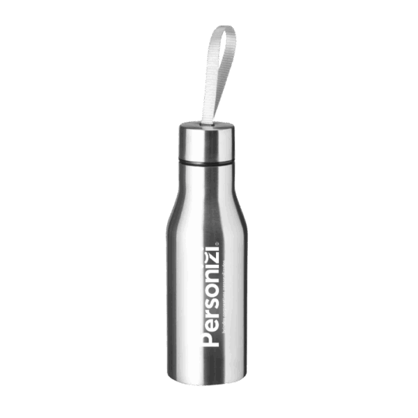 Garrafa inox 500ml com alça de nylon personalizada com logo. Brinde moderno, durável e funcional para ações promocionais e eventos.