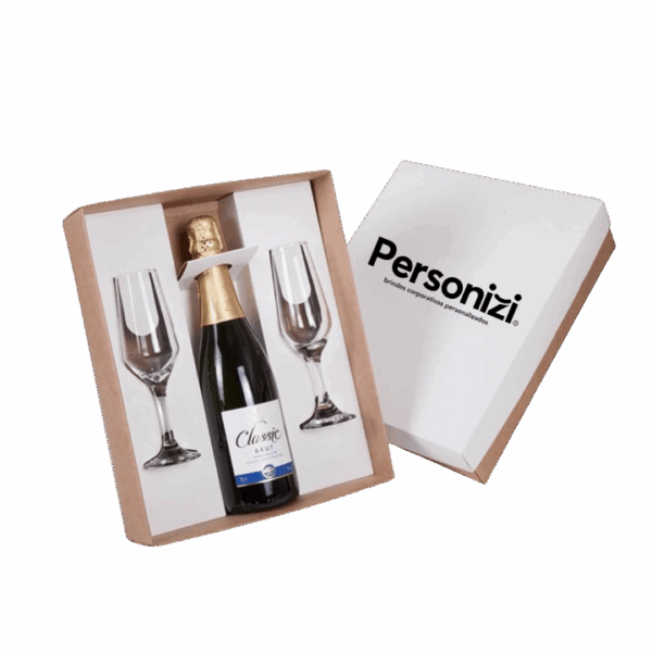 A caixa em papel cartão kraft personalizada é uma escolha elegante e sustentável para presentear clientes ou montar kits exclusivos. Ideal como brinde corporativo diferenciado!