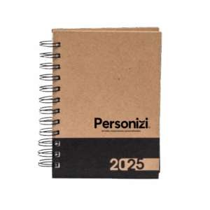 Agenda diária kraft 2025 personalizada com logo — brinde ecológico e funcional para ações promocionais e eventos corporativos.