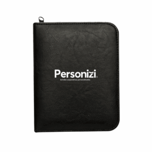 Kit masculino com 12 itens úteis e personalização exclusiva, ideal como brindes corporativos para eventos e ações promocionais.