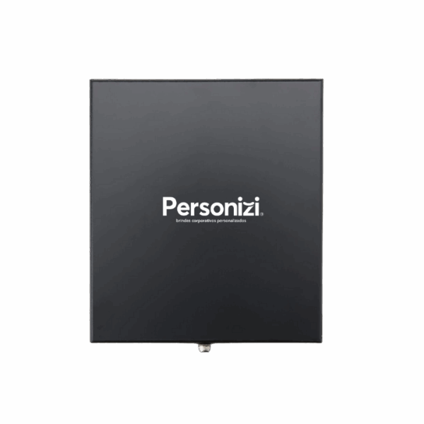 Kit vinho com jogo de baralho personalizado. Brindes personalizados ideais para ações corporativas, eventos e presentes institucionais.