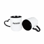 Caneca personalizada com alça coração colorida. Brinde criativo e afetivo ideal para ações corporativas e datas comemorativas.