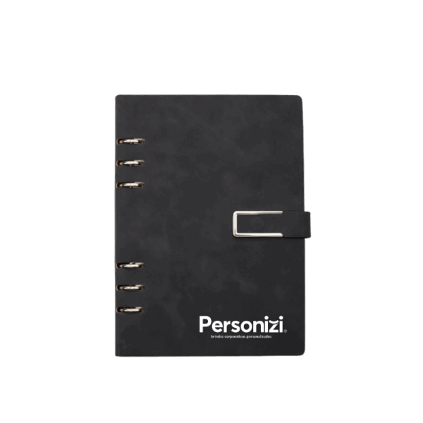 O Caderno Fichário PU Personalizado é um brinde corporativo elegante e versátil, ideal para eventos, kits institucionais e ações promocionais.