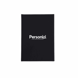 Agenda 2025 emborrachada é a solução ideal para quem busca brindes corporativos de qualidade, durabilidade e elegância. Com capa emborrachada premium, oferece toque macio, resistência ao desgaste e proteção contra umidade.