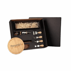Kit Queijo e Vinho 7 peças com gravação personalizada. Ideal como brindes corporativos para eventos, ações promocionais e datas especiais.