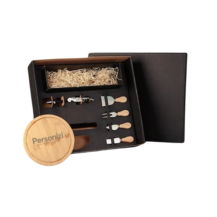 Kit Queijo e Vinho 7 peças com gravação personalizada. Ideal como brindes corporativos para eventos, ações promocionais e datas especiais.