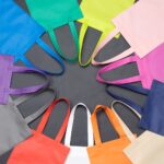 Sacola de TNT 35x26,9cm Personalizada | Personalizado com Logo | Personizi