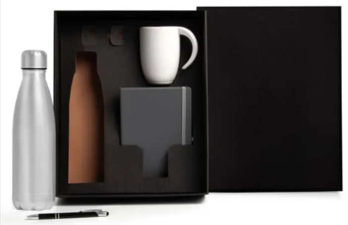 Kit Garrafa e Acessórios 4 Pcs Personalizada Padrão | Personalizado com Logo | Personizi